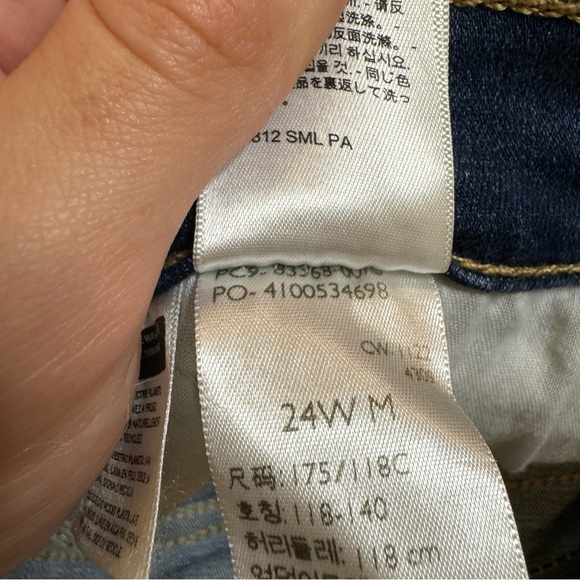 NWT! Levi’s 721 High-Rise Ripped Skinny Blue Hypersoft Jeans Women’s Size 24W - Picture 9 of 10